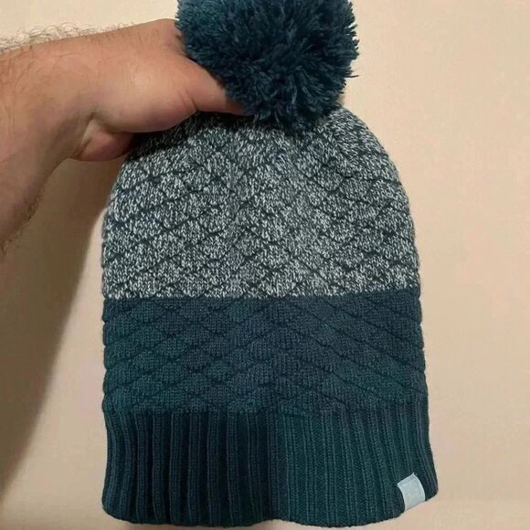 NEW Under Armour Beanie Green - Picture 2 of 3
